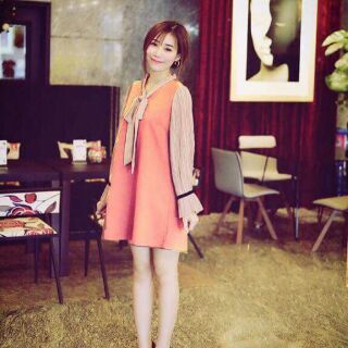 Đầm suông phối màu dập ly