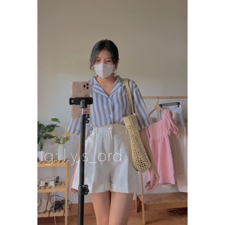 Áo sơmi sọc xanh + quần short