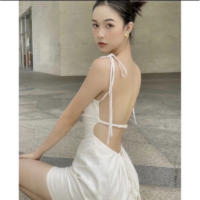Có Mút Ngực Đầm Dây Thắt Vai Nữ Tung Xòe Dây Rút Hở Lưng