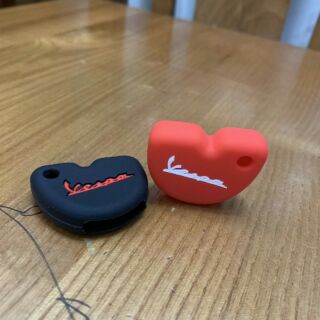 Bọc silicon chìa khoá xe Vespa Sprint,Primavera,..