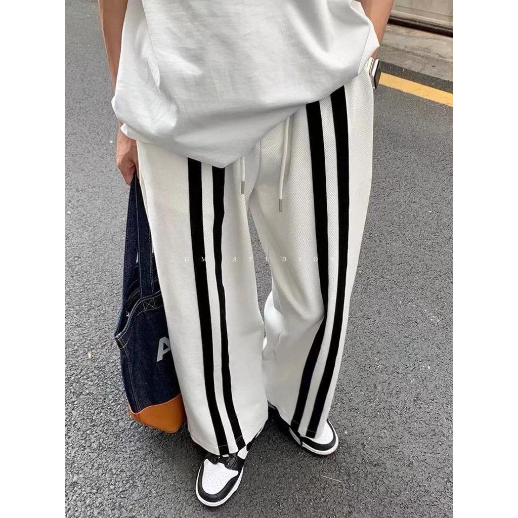 Quần Nỉ 2 Sọc Line ( Pant 2 Line ) Ống Suông Rộng Phong Cách Unisex Nam &amp; Nữ - Chất Liệu Nỉ Trơn Co Giãn Cực Thoải Mái