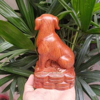 Tượng con chó gỗ hương