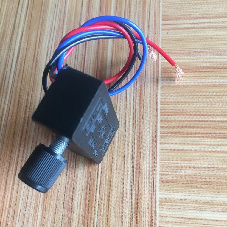 Điều tốc 12V 5A dùng để điều chỉnh tốc độ bơm mini đơn