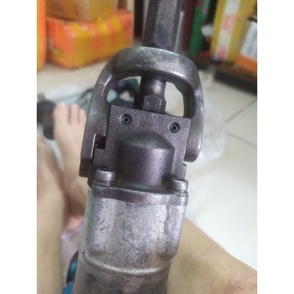 Máy khoan đục bê tông Makita nhật nội địa HM0830 1050W