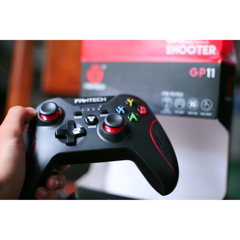 Tay Cầm Chơi Game Có Dây Fantech GP11 SHOOTER Dùng Được Cho PC, Console, Smart TV