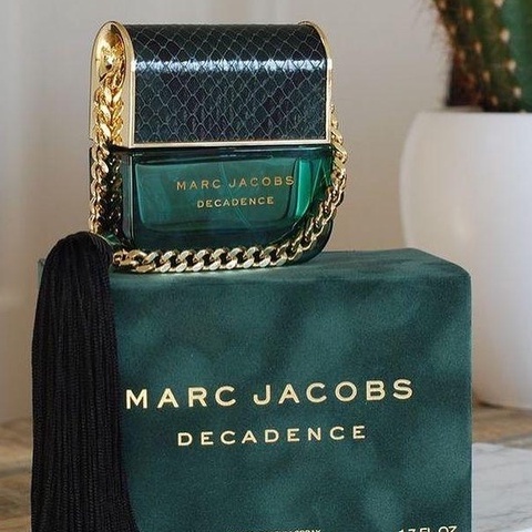 Nước hoa Marc Jacobs Decadence 5ml/10ml/20ml🍇𝒮𝓅𝑜𝓃𝓉𝒶𝓃𝑒𝒾𝓉𝓎