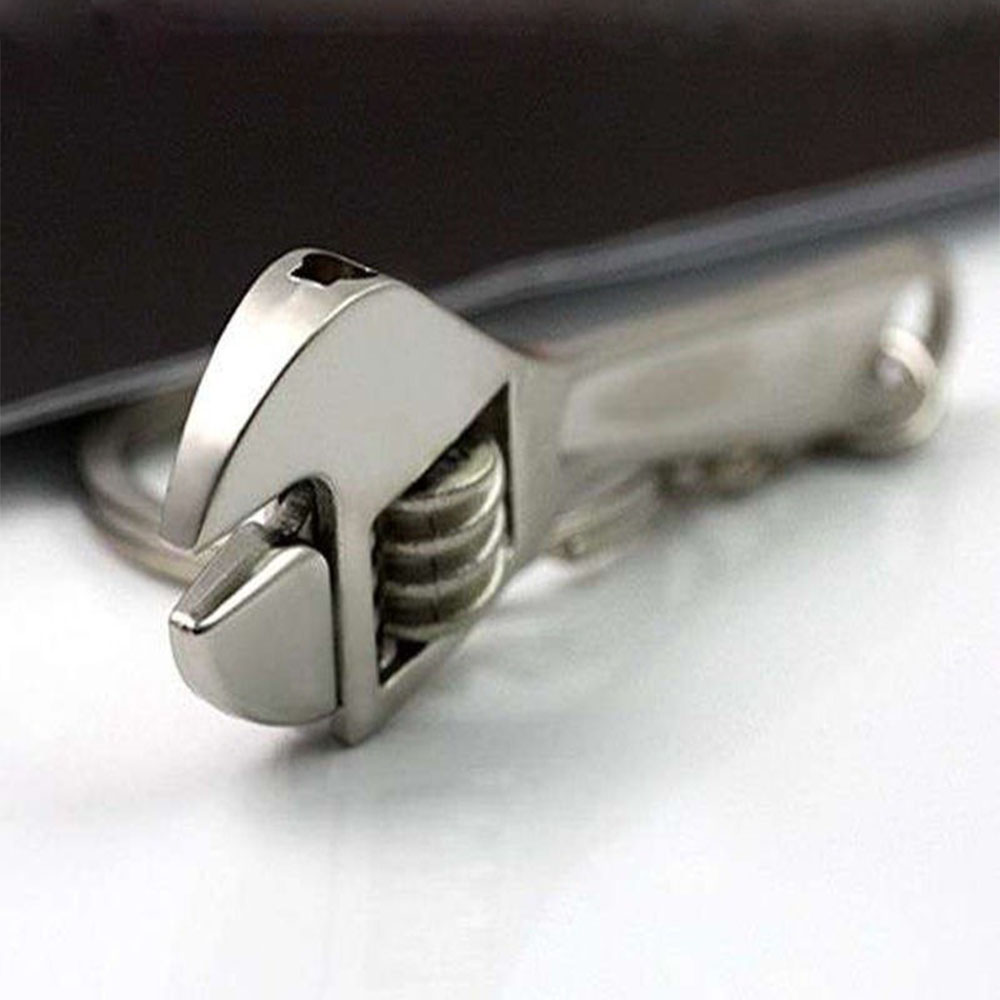 Móc chìa khóa hình cờ lê sáng tạo