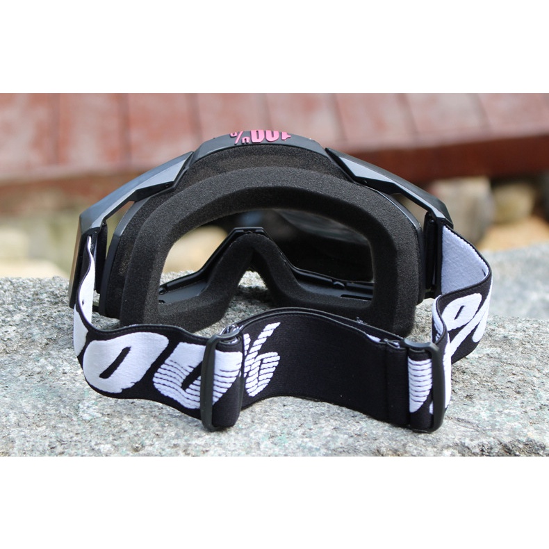 Kính Bảo Hộ 100% An Toàn Khi Lái Xe Mô Tô