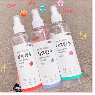 Xịt Thơm Quần Áo Fabric Perfume Daiso 250ml