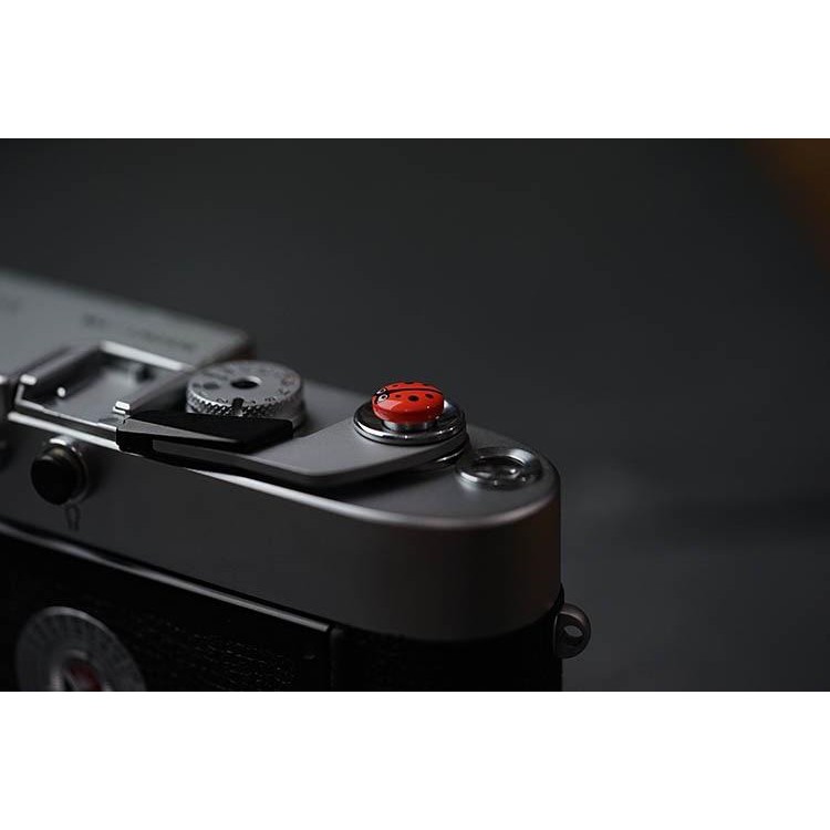 Shutter Button - Nút Bấm Chụp Ảnh Hình Bọ Ladybug Dành Cho Máy Ảnh Fujifilm, Leica, Contax, ...