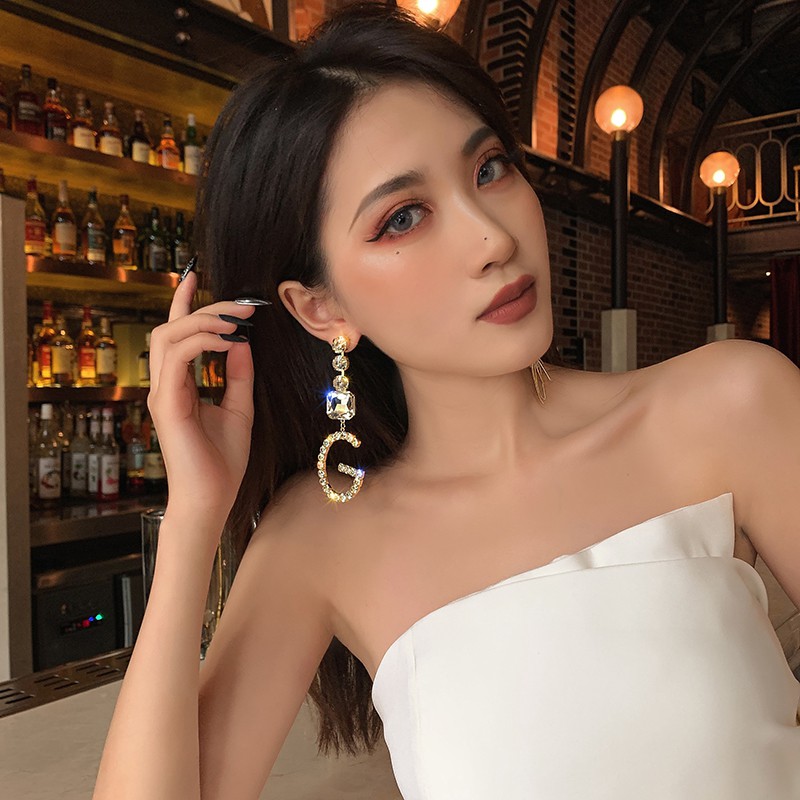 Bông tai mạ vàng thiết kế bất đối xứng đính pha lê hình chữ G_M1099