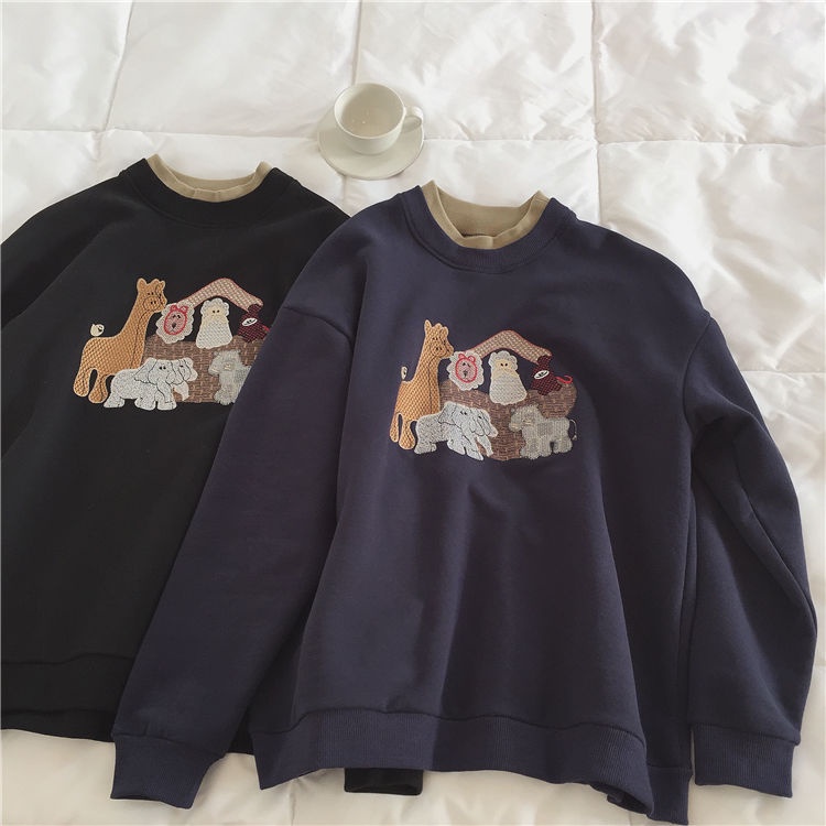 Áo sweater COZOKC cổ tròn dáng rộng thêu họa tiết hoạt hình phong cách cổ điển Hàn Quốc