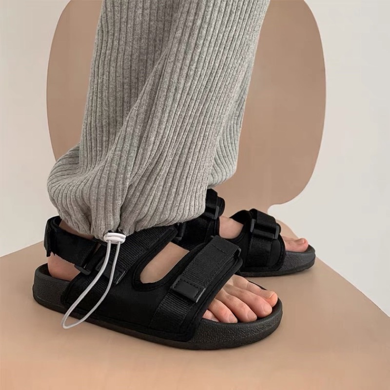 (Sale giảm sốc -xả kho ) Sandal unisex nam nữ ulzzang đế bằng quai ngang ( sẵn)