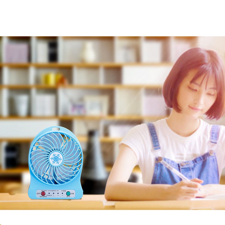 Quạt mini 3 tốc độ thổi bay cơn nóng tức thì | BigBuy360 - bigbuy360.vn