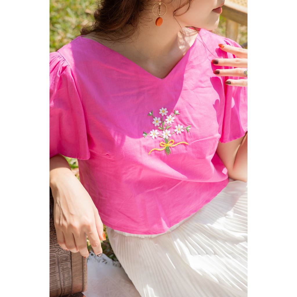 Jenny Le - Áo linen thêu tay chùm cúc họa mi Daisy Top JL162