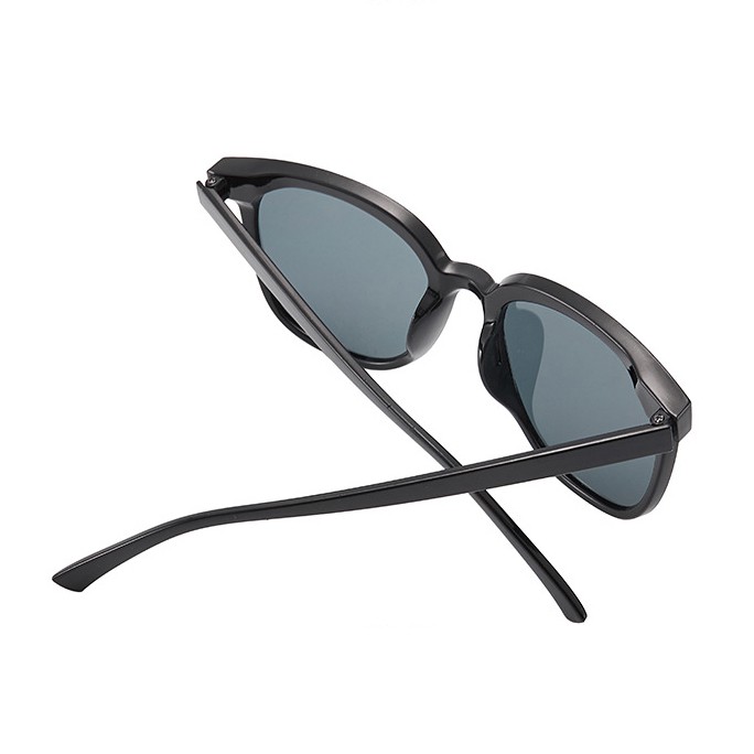 [Xem Video] Kính Mát Nam Nữ Kính Râm Thời Trang Tặng Hộp và Khăn Lau Kính - K017 thusamshop | BigBuy360 - bigbuy360.vn