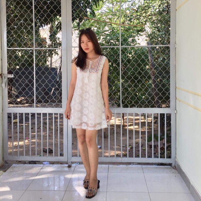 Thanh lý đầm mới 98%
