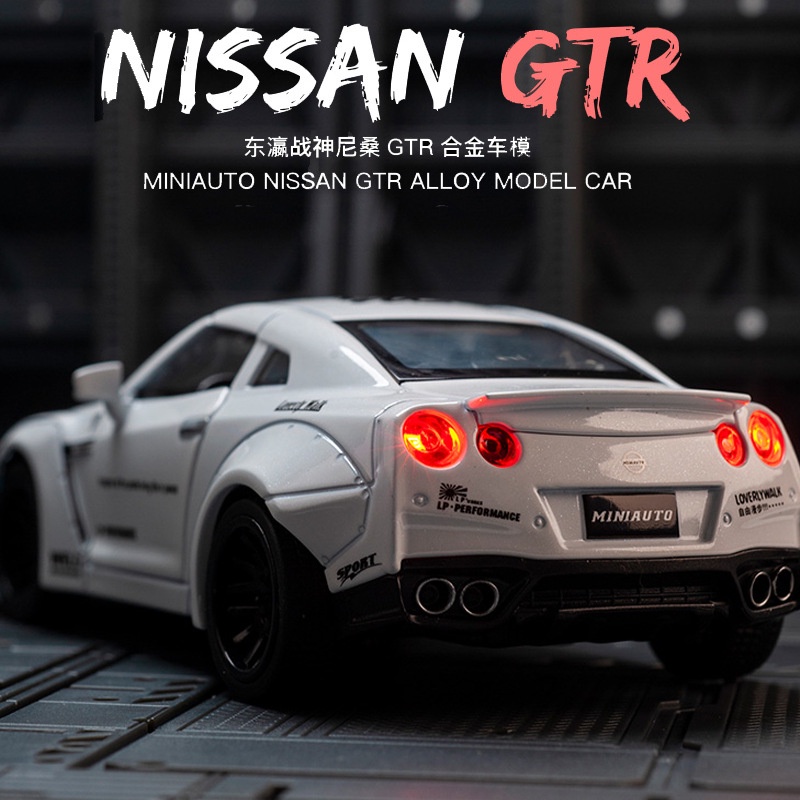 Đồ trang trí Xe Hơi Nissan GTR Tule y62 Nissan R35 Bằng Hợp Kim Độc Đáo Sống Động