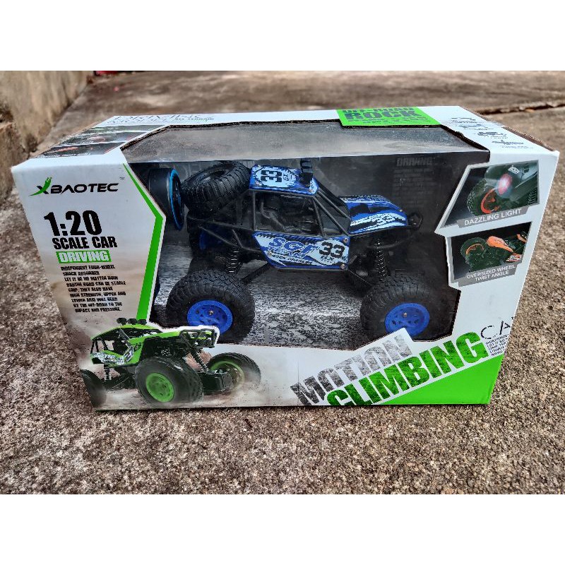 Xe điều khiển địa hình offroad màu xanh