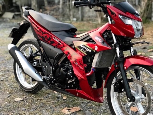 Tem Satria Đỏ đen