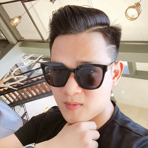 Mắt Kính Thời Trang Gọng Nẹp Nhựa Màu Bạc Kính Mát Logo Chữ V
