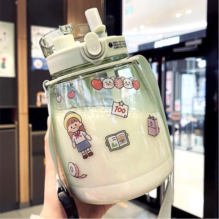 Bình Nước 1,3L Bình Đựng Nước Cute Chịu Nhiệt Tốt Uống Hoạc Hút Dễ Thương Tặng  Kèm Ống Hút, Sticker, Có Dây Đeo Chéo