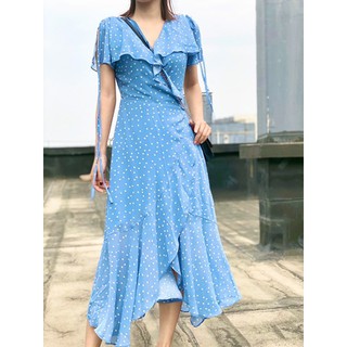 Phụ nữ mặc váy dài cho kỳ nghỉ