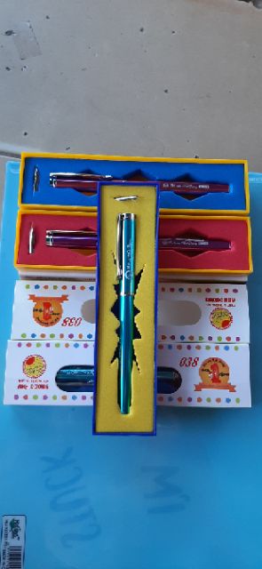 Bút máy nét thanh nét đậm 038