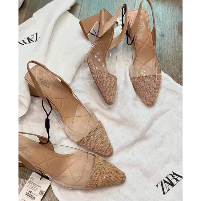 Sandal nữ Zr full box[HÀNG SẴN nên lùi 1 size nhé]