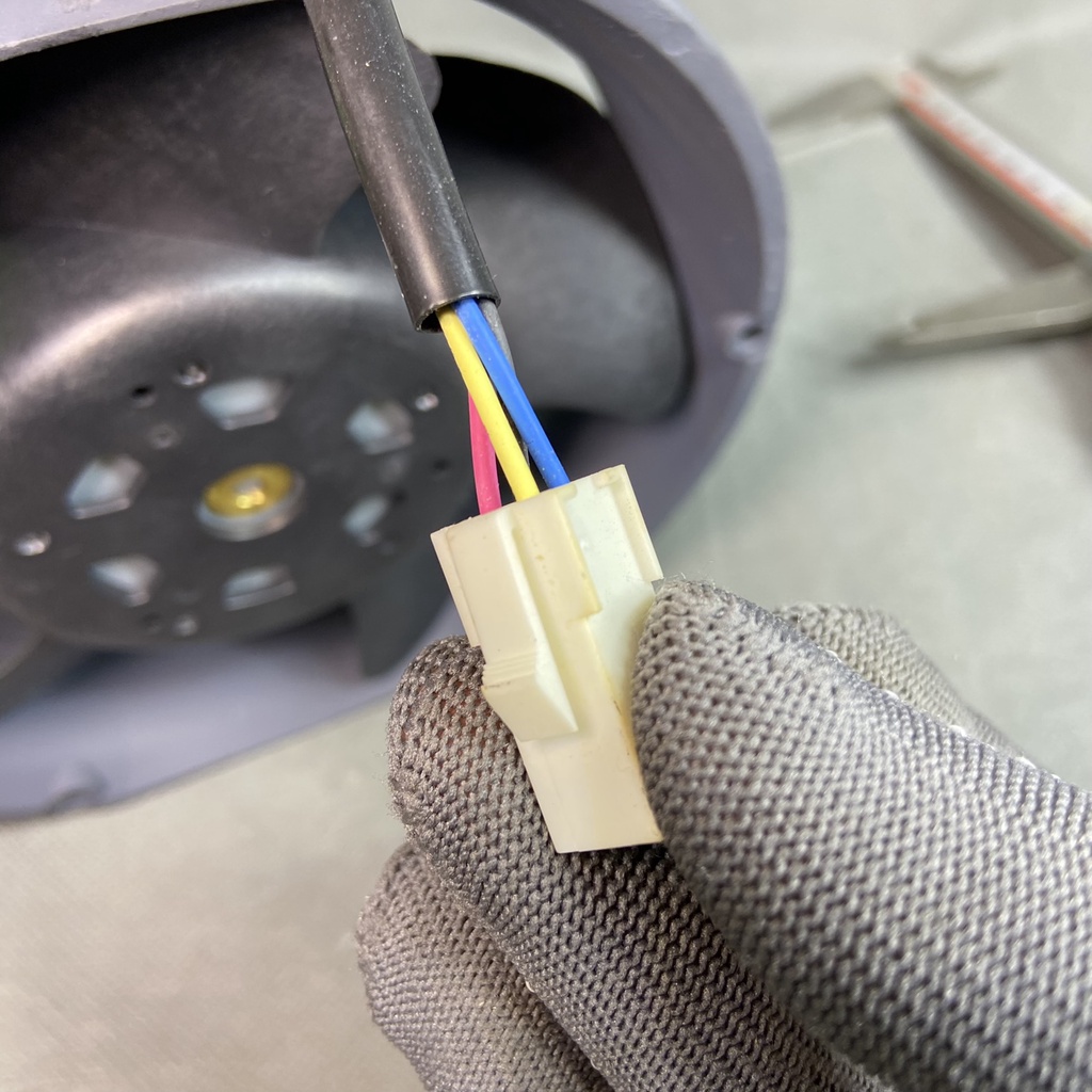 QUẠT TẢN NHIỆT 172 mm SERVO 24 V  3.4 A. GIÓ SIÊU KHỦNG. D1751M24B8CP323