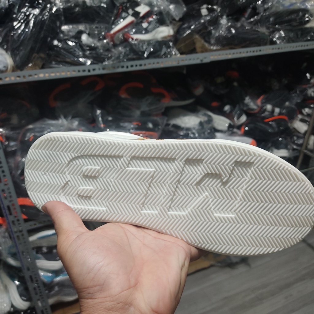 Giày thể thao trắng nam nữ size từ 36 đến 43 fullbox trắng chữ vàng và trắng chữ đen
