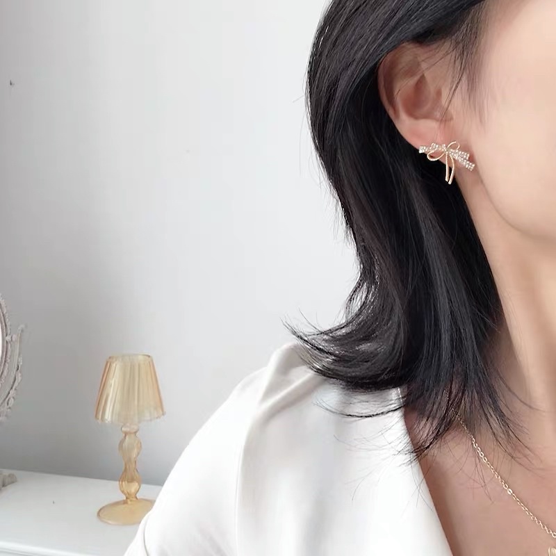 Khuyên tai nơ đính hạt đơn giản- Maben