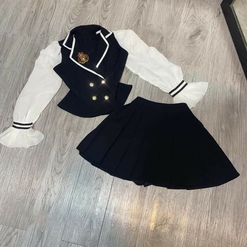 Set thủy thủ cho be gái