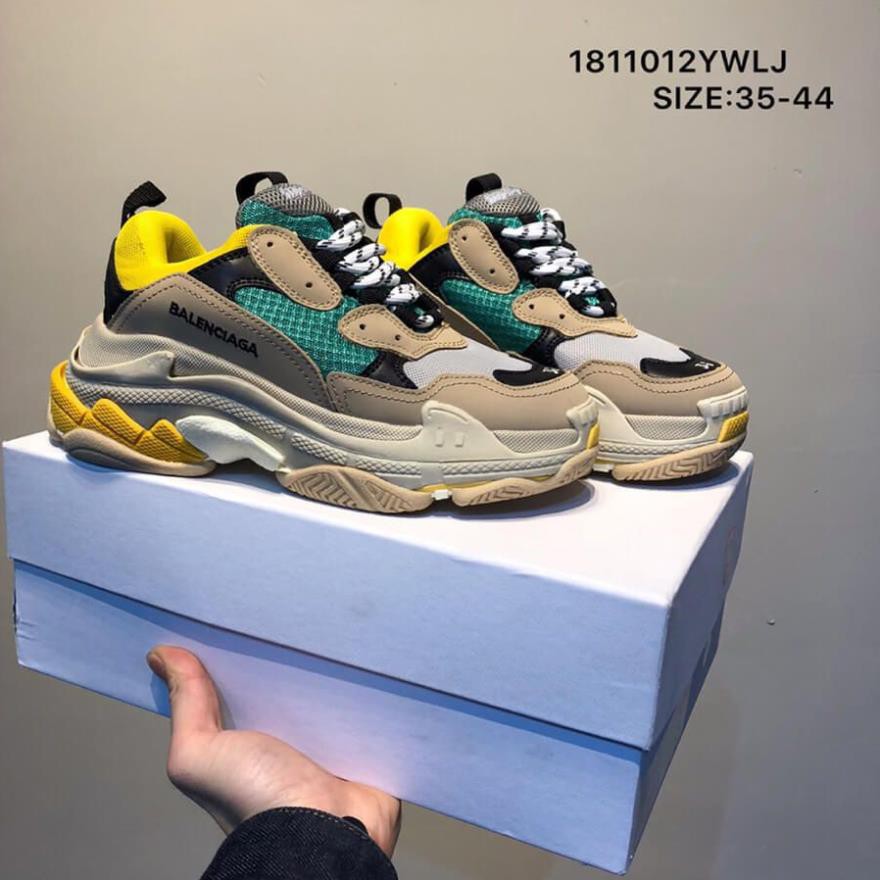 𝐒𝐀𝐋𝐄 SALE Giày Balenciaga Triple S Cao Cấp Nhất -v23 ' ₐ