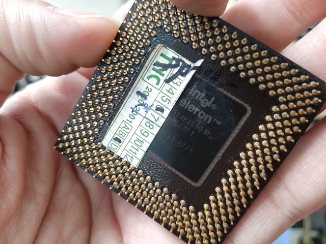 Cpu cổ socket 7 ko có đồ test bán đại nhe. 589nhattao