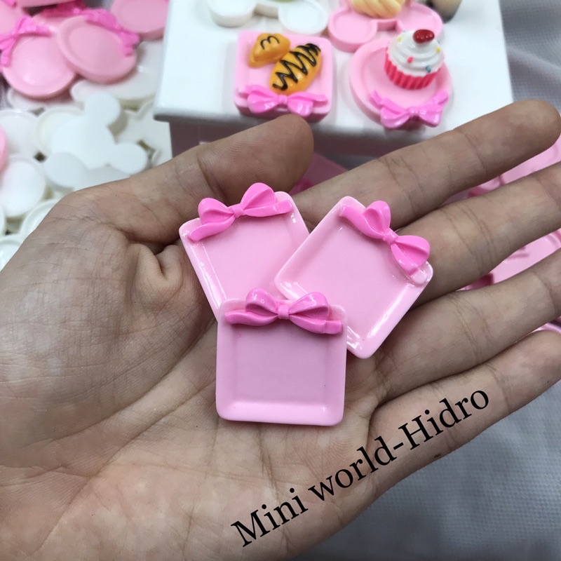 Set dĩa mini trang trí nhà búp bê. Đĩa đựng đồ ăn mini cho búp bê Barbie, BJD tỉ lệ 1/8, 1/12