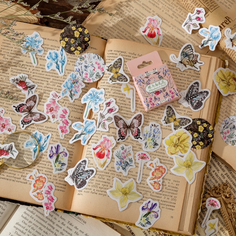 Set 46 Miếng Dán Hình Hoa Và Bướm Trang Trí Album Ảnh