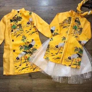 2 ri áo dài nam nữ