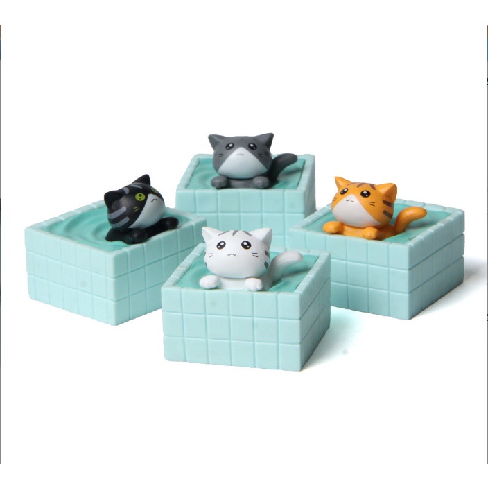 Decor trang trí bàn học bàn làm việc với tiểu cảnh terrarium mèo con đi tắm