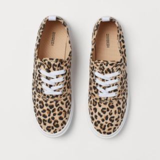 Giày H&M bệt đế bằng da beo size 37 auth