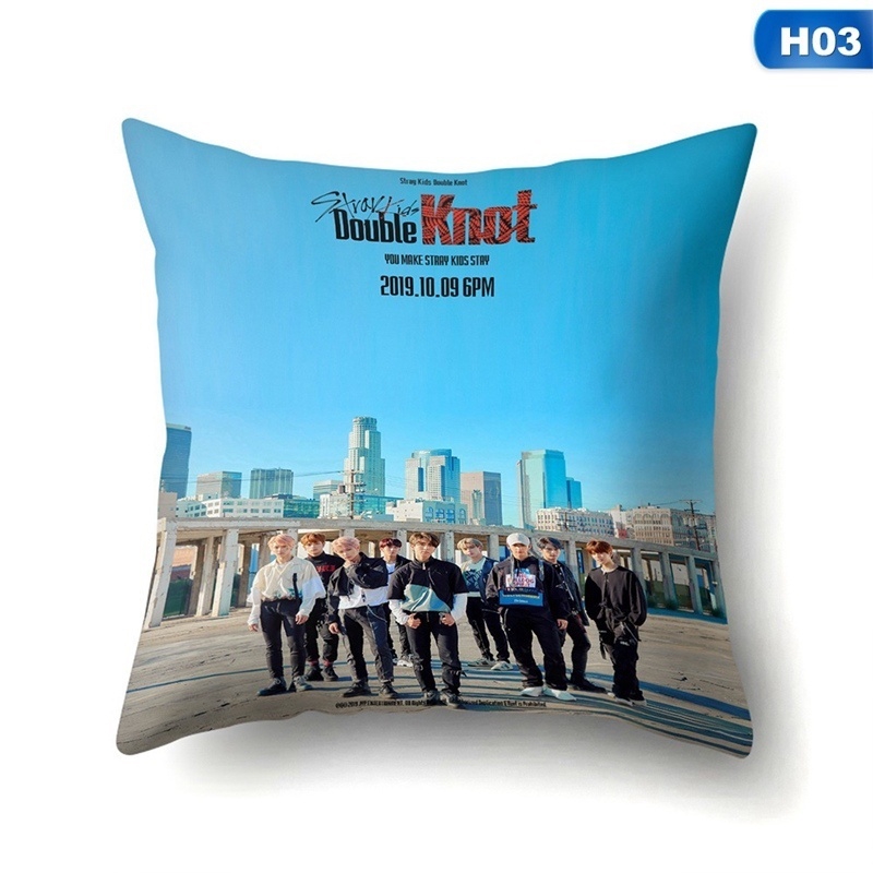 Vỏ Gối Vuông 18x18inch In Hình Nhóm Nhạc Stray Kids Độc Đáo Trang Trí Nội Thất