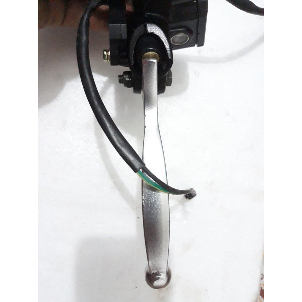 Củ tay phanh dầu trên Xe điện Nijia