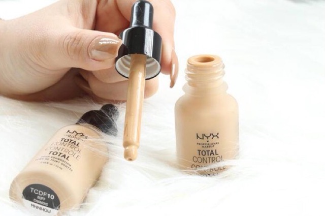 KEM NỀN NYX TOTAL CONTROL