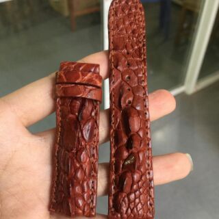 Dây đồng hồ gai tay cá sấu màu nâu đỏ