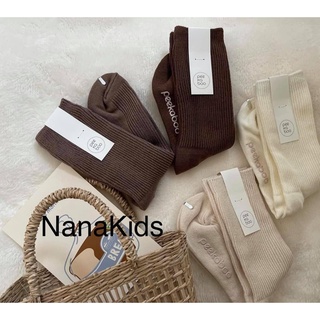 Tất thu Peekaboo 2021
