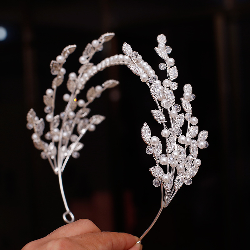 Cài tóc đính ngọc trai sang trọng dành cho cô dâu