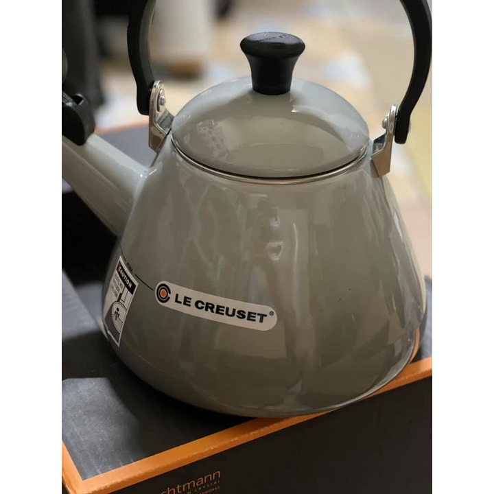 Ấm Đun nước Le Creuset