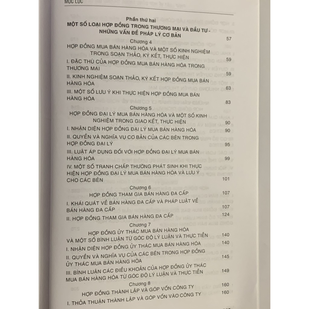 Sách - Pháp Luật Về Hợp Đồng Trong Thương Mại Và Đầu Tư - Những Vấn Đề Pháp Lý Cơ bản (Sách Chuyên Khảo)