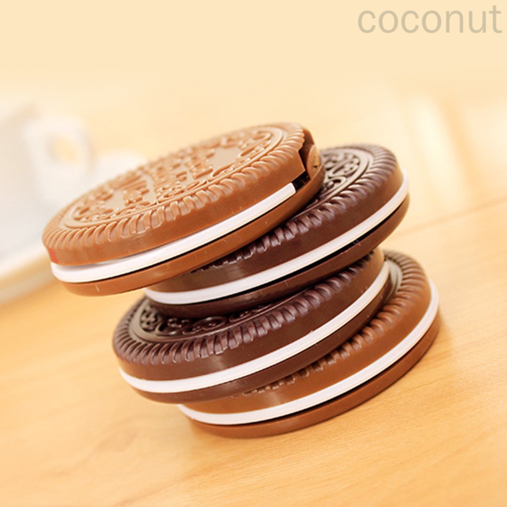 Gương trang điểm thiết kế hình bánh quy sô cô la có lược đáng yêu tiện lợi