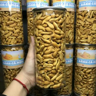 Bánh quy bơ. Cá mặn